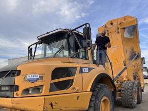 Tombereau articulé Volvo A 30 F