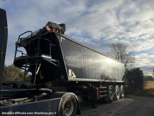 Benne basculante de chantier et de TP Stas BENNE