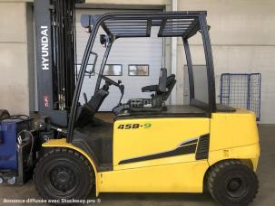  Hyundai 45B-9