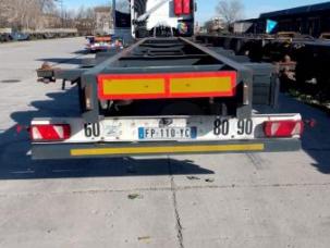 Porte-conteneurs ou caisses mobiles ou amovibles Fruehauf