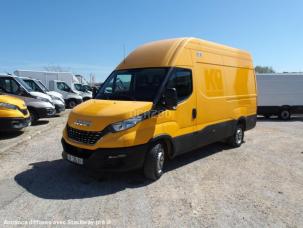 Fourgon avec parois et toit rigide Iveco Daily Hi-Matic