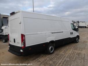 Fourgon avec parois et toit rigide Iveco Daily
