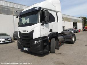 Pour semi-remorque Iveco S-WAY