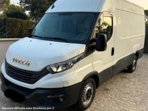 Fourgon avec parois et toit rigide Iveco Daily