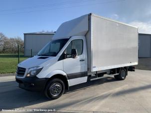 Fourgon avec parois et toit rigide Mercedes Sprinter