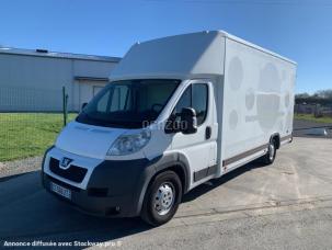 Fourgon avec parois et toit rigide Peugeot Boxer