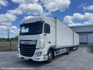 Fourgon avec parois et toit rigide DAF XF460