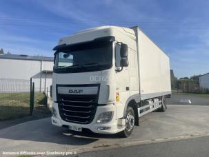 Fourgon avec parois et toit rigide DAF XF105