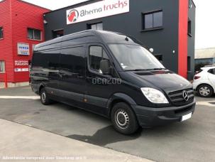 Fourgon avec parois et toit rigide Mercedes Sprinter