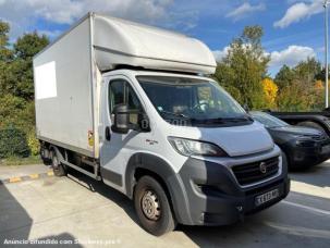 Fourgon avec parois et toit rigide Fiat Ducato