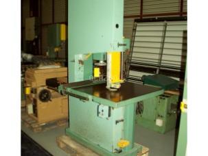 SCIE A RUBAN GUILLIET 700