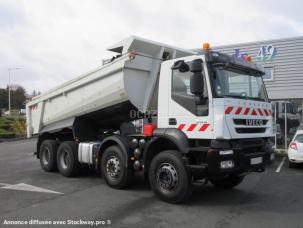 Benne basculante de chantier et de TP Iveco Trakker