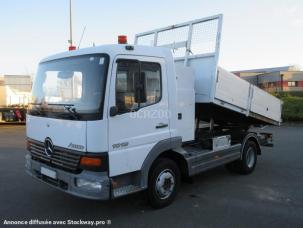 Benne basculante de chantier et de TP Mercedes Atego