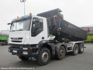 Benne basculante de chantier et de TP Iveco Trakker