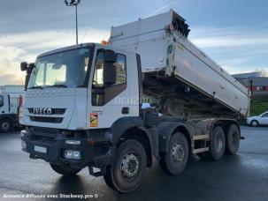 Benne basculante de chantier et de TP Iveco Trakker