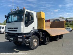 Benne basculante de chantier et de TP Iveco Trakker