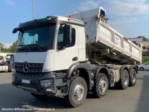 Benne basculante de chantier et de TP Mercedes Arocs