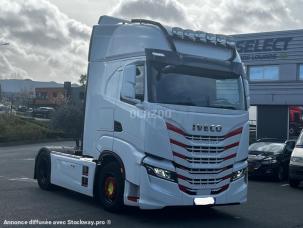 Pour semi-remorque Iveco Stralis