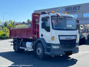 Benne basculante de chantier et de TP DAF LF