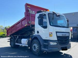 Benne basculante de chantier et de TP DAF LF
