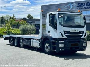 Porte-engins Iveco Stralis