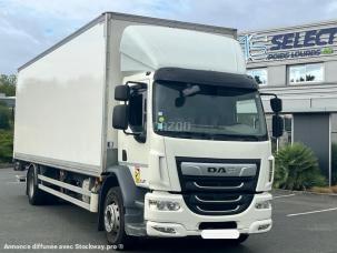 Fourgon avec parois et toit rigide DAF LF