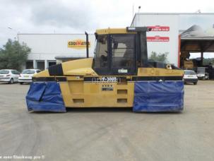 Compacteur à pneus Caterpillar PF300B