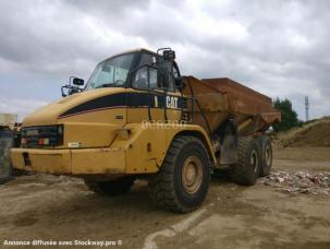 Tombereau articulé Caterpillar 725