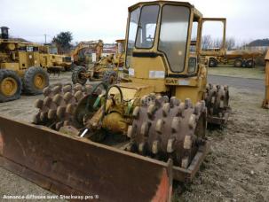 Compacteur à déchets Caterpillar 815