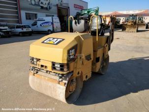 Compacteur tandem Caterpillar CB22