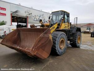 Chargeuse Komatsu WA480-5