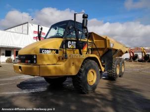 Tombereau articulé Caterpillar 725