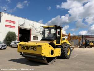 Compacteur à pieds de mouton Bomag BW219DH5