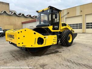 Compacteur à pieds de mouton Bomag BW219DH5