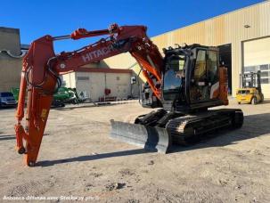 Pelle Hitachi ZX135US-7