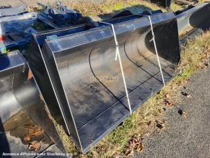 Terrassement JCB 1000 Litres GODET 225 CM