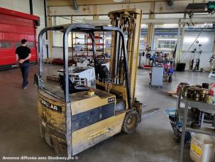  Caterpillar F30