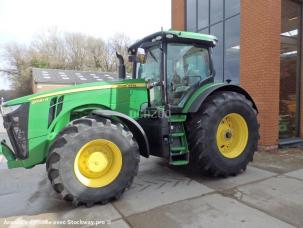 Tracteur agricole John Deere 8320 R E23