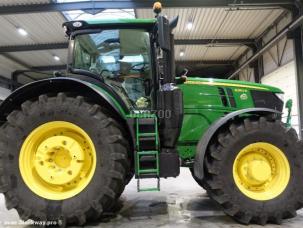 Tracteur agricole John Deere 6250 R LED