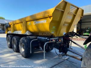 Remorque distributrice Chevance Roctrailer 3 essieux directionnels
