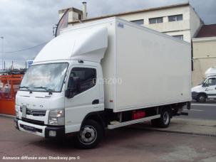 Fourgon avec parois et toit rigide Mitsubishi Canter