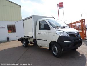 Fourgon avec parois et toit rigide Piaggio NP6