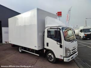 Fourgon avec parois et toit rigide Isuzu L35