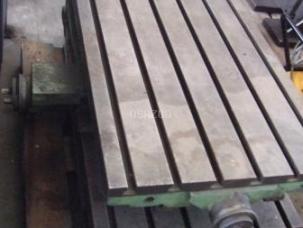 TABLE CROISEE