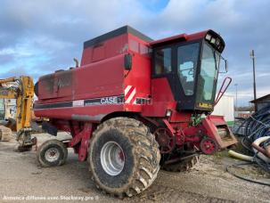 Moissonneuse-batteuse Case IH 1660 E