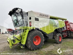 Moissonneuse-batteuse Claas LEXION 750