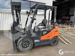  Doosan G25E-5