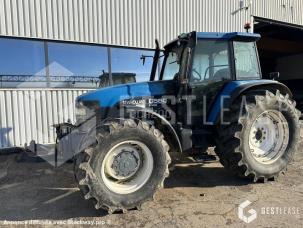 Tracteur agricole New Holland FORD 8560