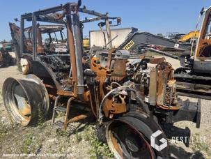 Tracteur agricole Claas Axos