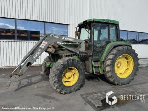 Tracteur agricole John Deere 6400 4RM